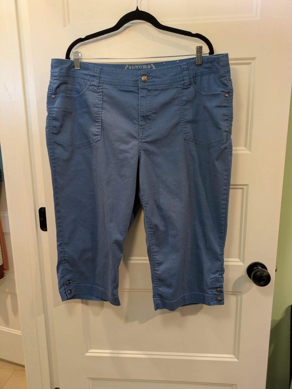 Sonoma Light Blue Capris with Button Hem